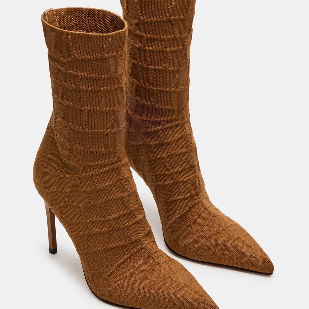 Steve Madden Tan Textured Heeled Boots